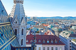 Bild wurde am Stephansdom aufgenommen und zeigt Wien von oben 