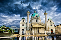 Bild zeigt die Karlskirche im 4. Wiener Bezirk