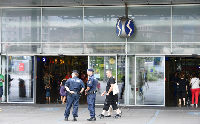 Polizei am Praterstern 